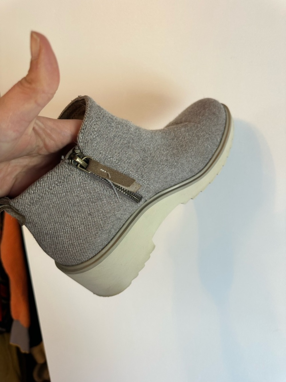 TOMS Womens Casual zip-up Wedge Boot in Taupe - Picture 4 of 5